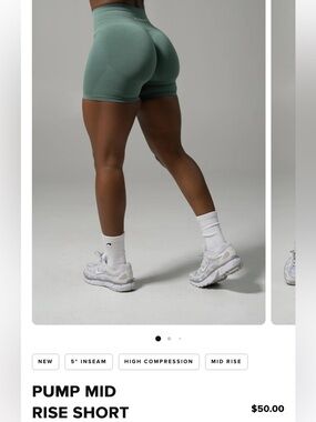 Alphalete High-Waist Scrunch Biker Shorts SMALL